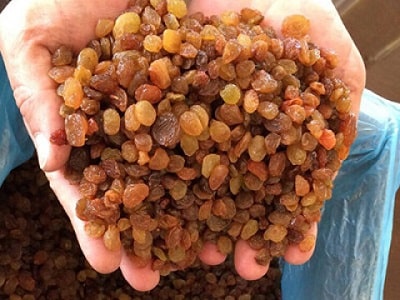 Exceptional sale of acidic rice raisins